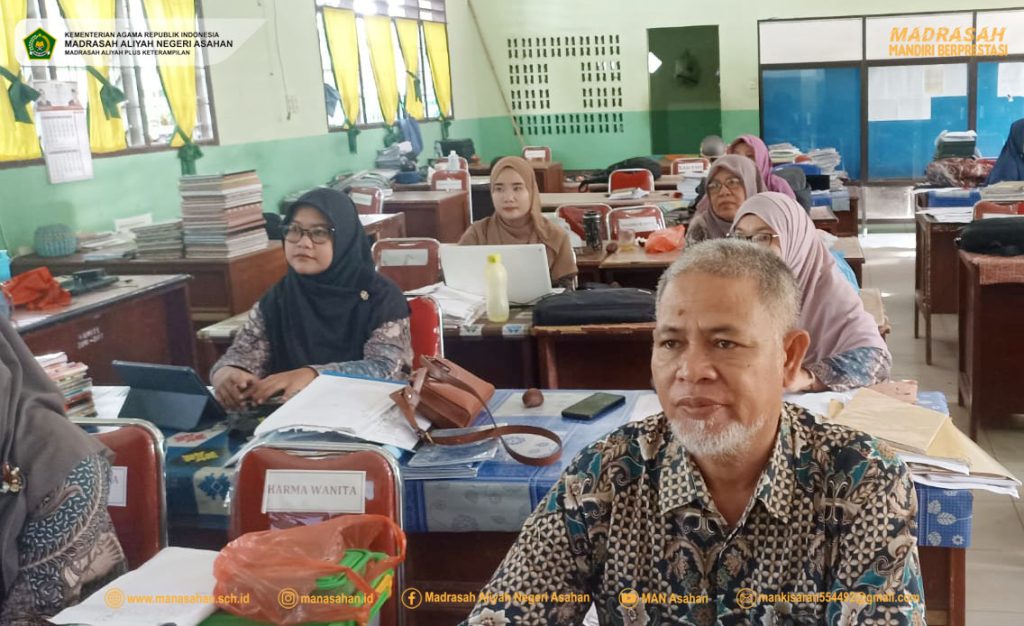 Pendidik Man Asahan Masih Mengikuti Kegiatan Sosialisasi Sop Dan Bimtek Penyusunan Asesmen 4676