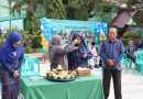 Kepala MAN Asahan Potong Nasi Tumpeng, Beri Penghormatan Dan Apresiasi Kepada Guru Senior