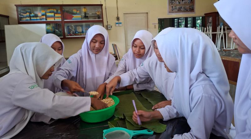 Peserta Didik MAN Asahan Praktik Pembuatan Tape dan Tempe sebagai Penerapan Bioteknologi Konvensional