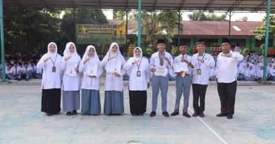 Kepala MAN Asahan Berikan Apresiasi kepada Murid Berprestasi di Bidang Akademik dan Olahraga